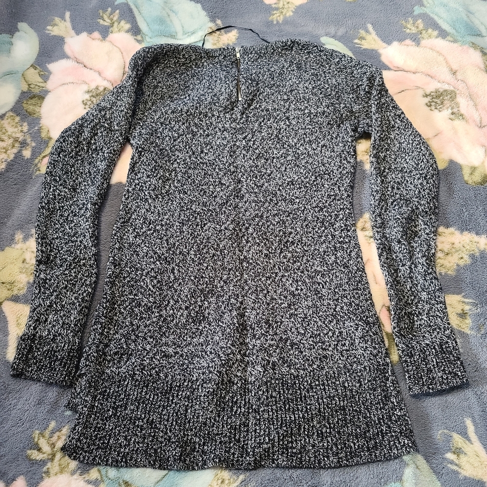 Crown & Ivy Woman Sweater - Picture 4 of 7